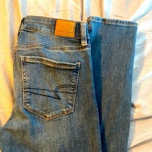 Woman’s American Eagle jeans
